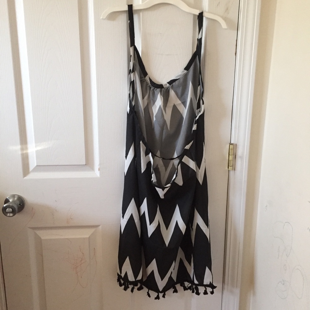 Dress / coverup - Picture 3 of 6